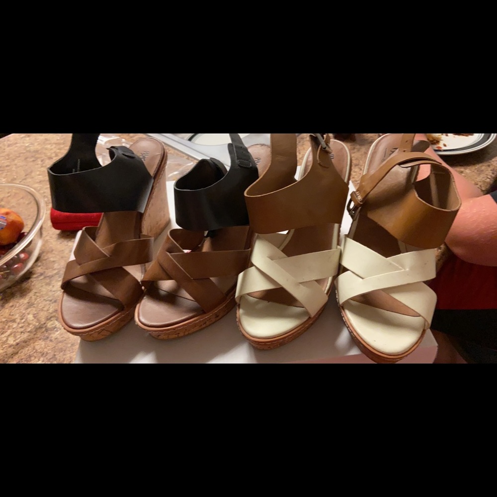 Two pair of Merona platforms.